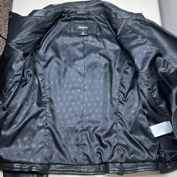 DKNY 100% Leather Black Fully Lined Motorcycle Jacket with Pockets Size M - Picture 6 of 12